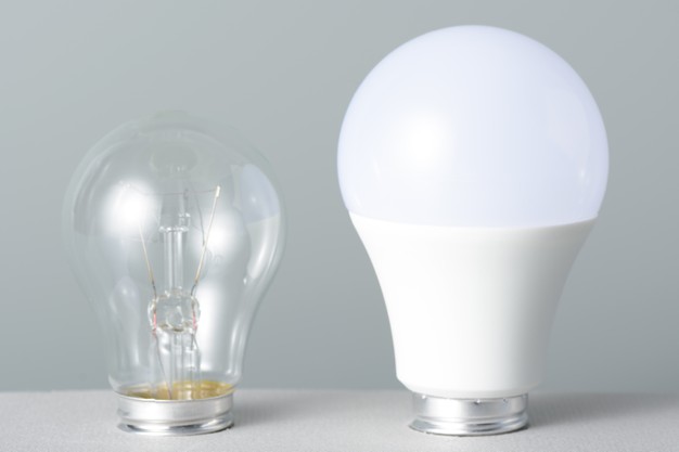 led-lamp-incandescent-bulb_168730-1001